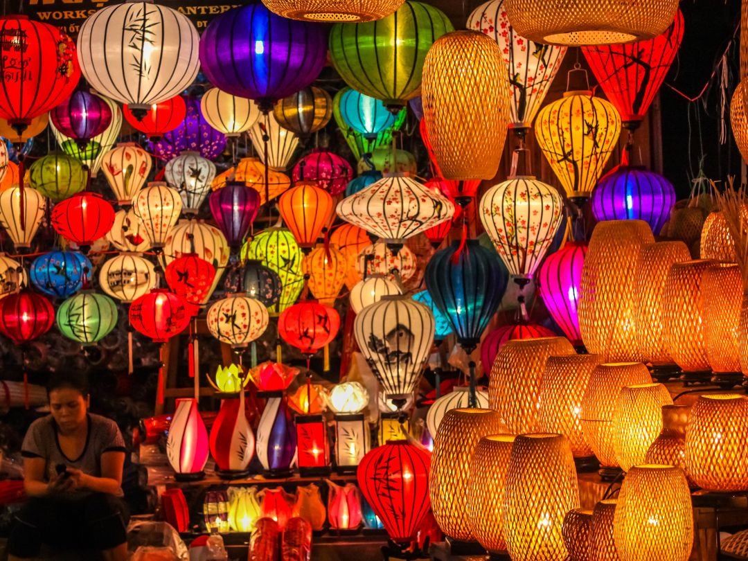Vietnam - Hanoi - Mai Chau - Tam Coc - Ha Long - Hoi An - Hue - Sai Gon 