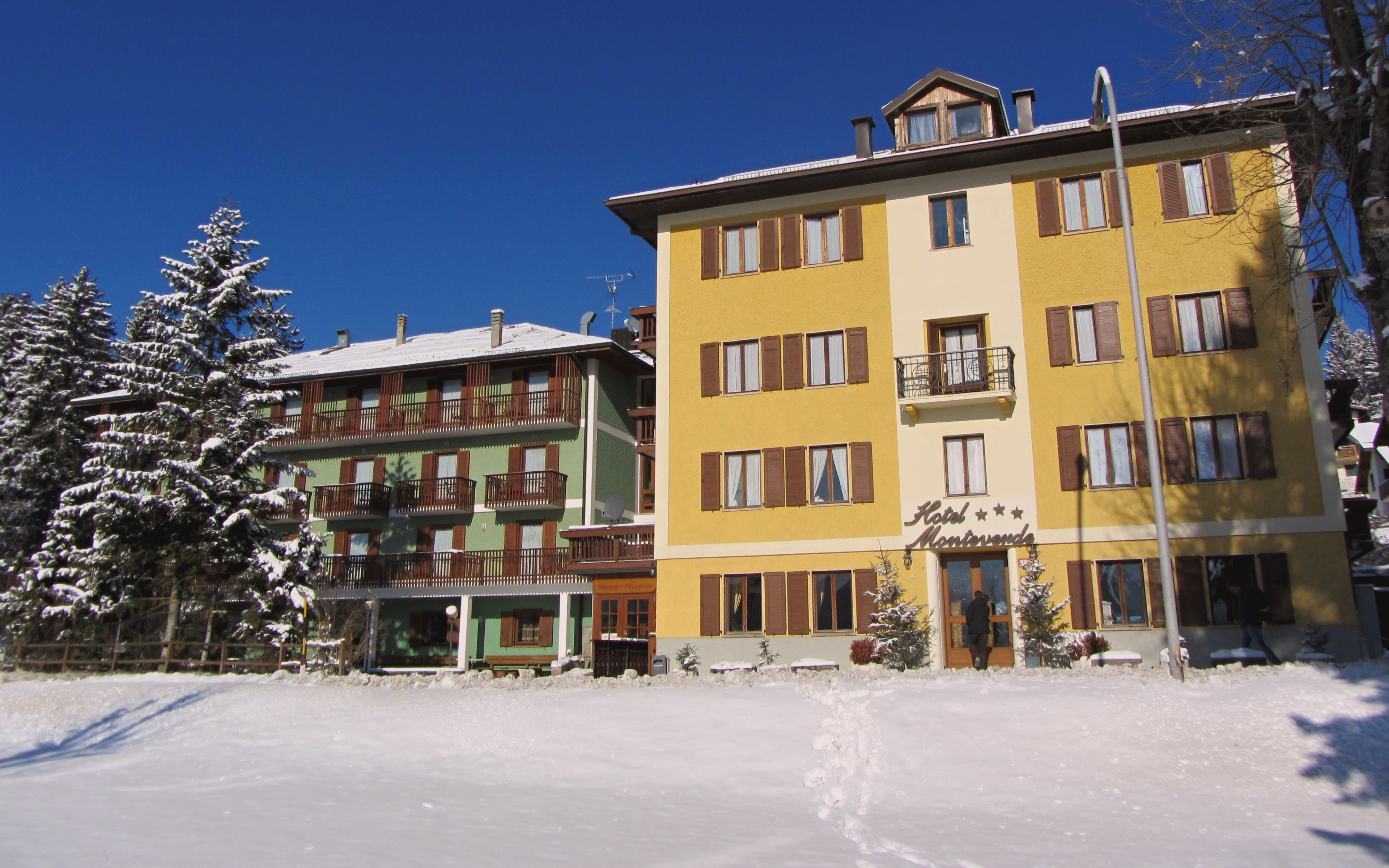 Hotel Vezzena *** TrentinoAlto Adige, Passo Vezzena Levico Terme (TN). Offerta I Viaggi di Hotel Vezzena *** TrentinoAlto Adige, Passo Vezzena Levico Terme (TN). Offerta I Viaggi di