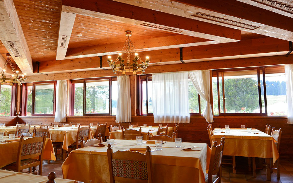 Hotel Vezzena *** TrentinoAlto Adige, Passo Vezzena Levico Terme (TN). Offerta Lidl Viaggi Hotel Vezzena *** TrentinoAlto Adige, Passo Vezzena Levico Terme (TN). Offerta Lidl Viaggi