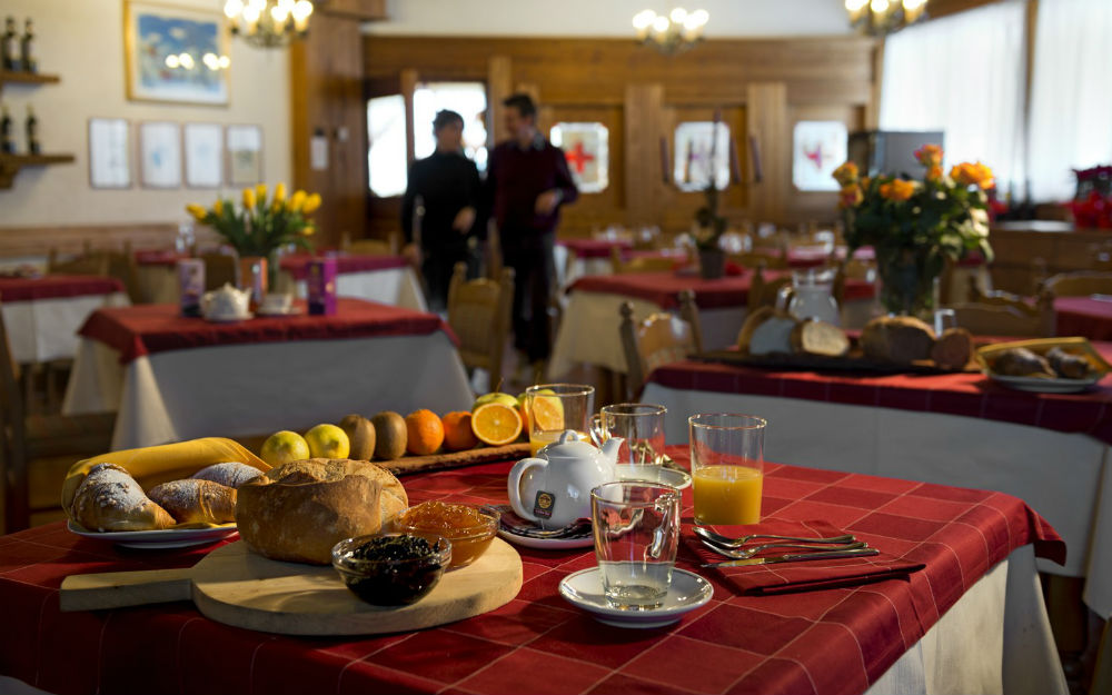 Hotel Vezzena *** TrentinoAlto Adige, Passo Vezzena Levico Terme (TN). Offerta Lidl Viaggi Hotel Vezzena *** TrentinoAlto Adige, Passo Vezzena Levico Terme (TN). Offerta Lidl Viaggi